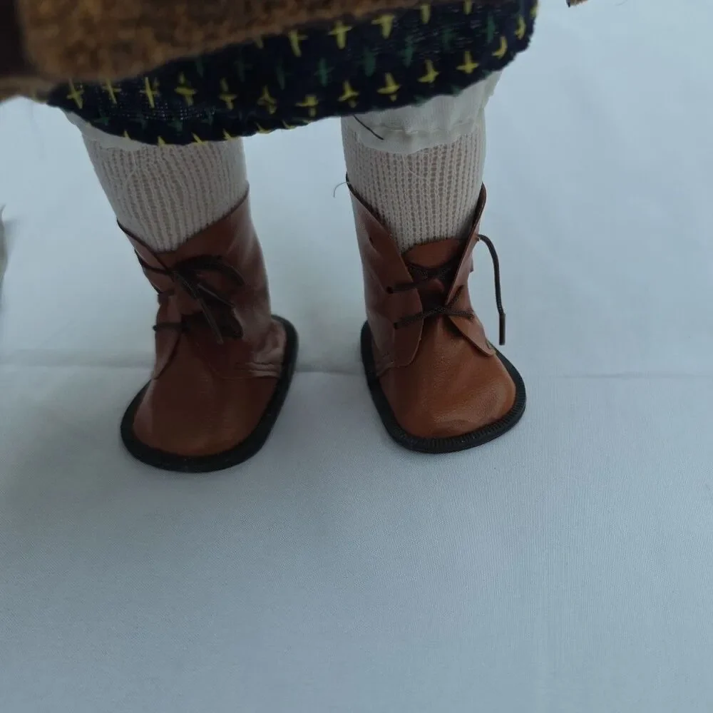 A178 Grand Ma Doll - Picture 5 of 11